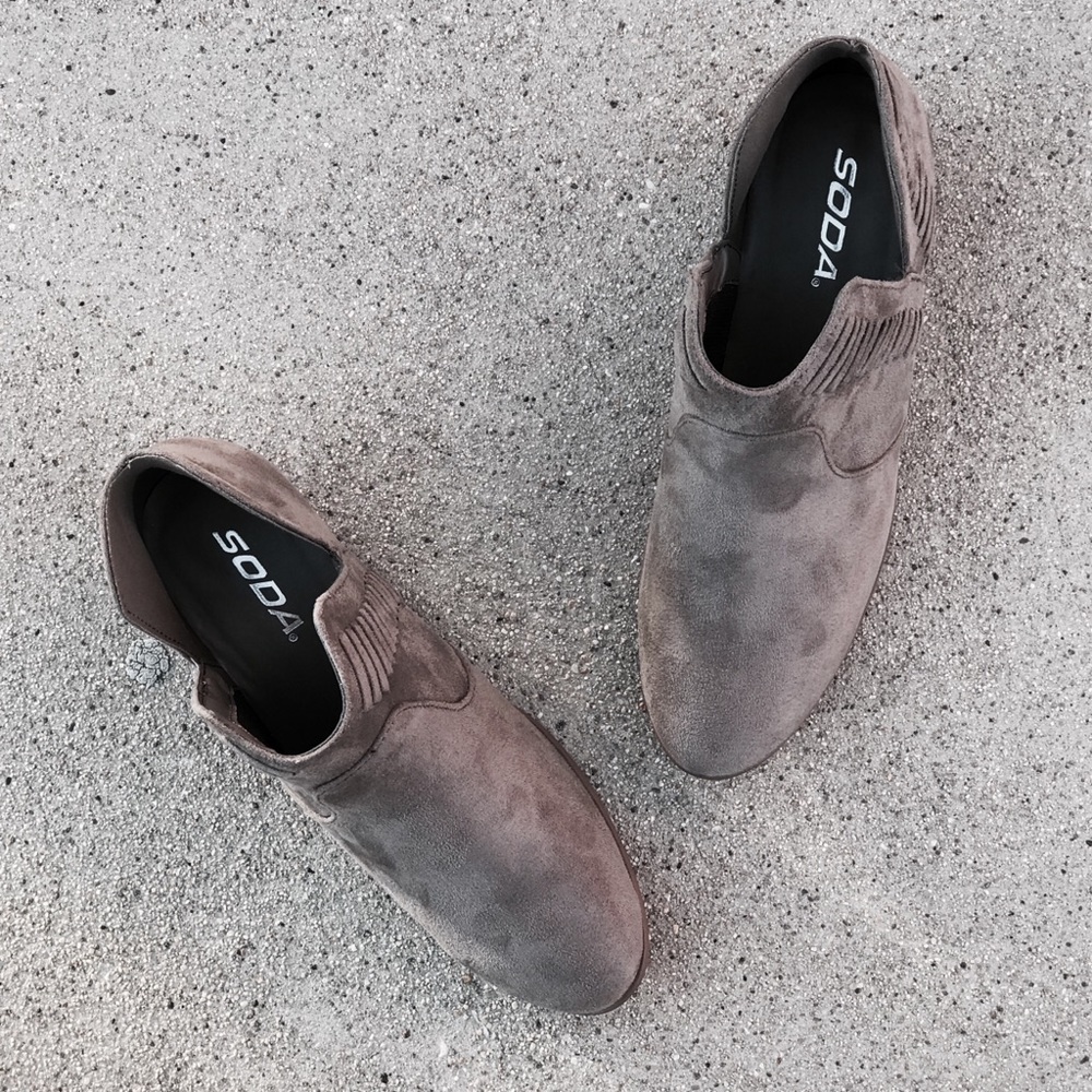 Soda Shoes Copy Smokey Taupe Ankle Bootie - Picture 4 of 6